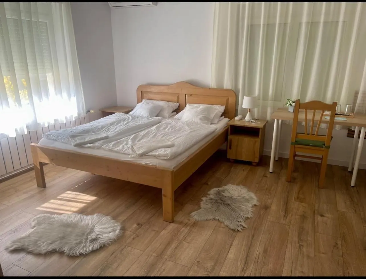 Gæstehus Airport Jazmin Guesthouse Vecsés